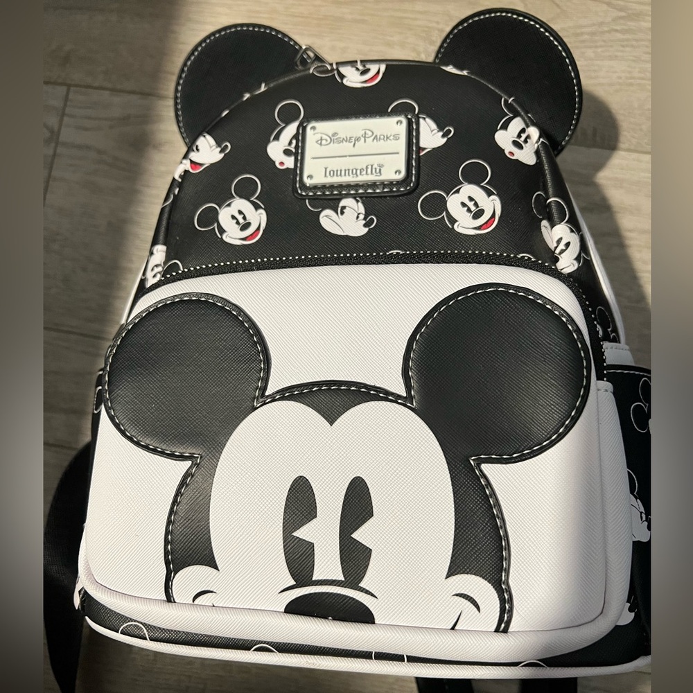 mickey loungefly backpack